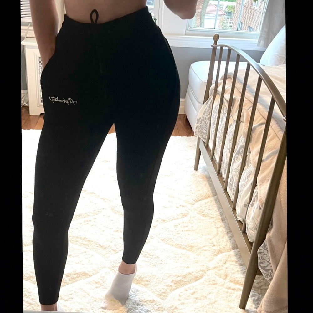 ALPHALETE ESSENTIAL JOGGERS!
